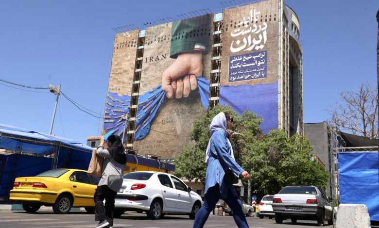 Iran and US talks press ahead, deadlines tighten Iran and US talks press ahead, deadlines tighten