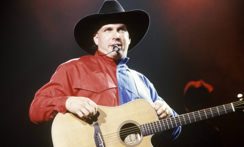 Nobody Wanted To Help Garth Brooks Write This Song (And It Ended up Being His First No. 1 in 1989)