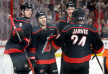 Hurricanes dominate Flyers in Game 1 of Round 2
