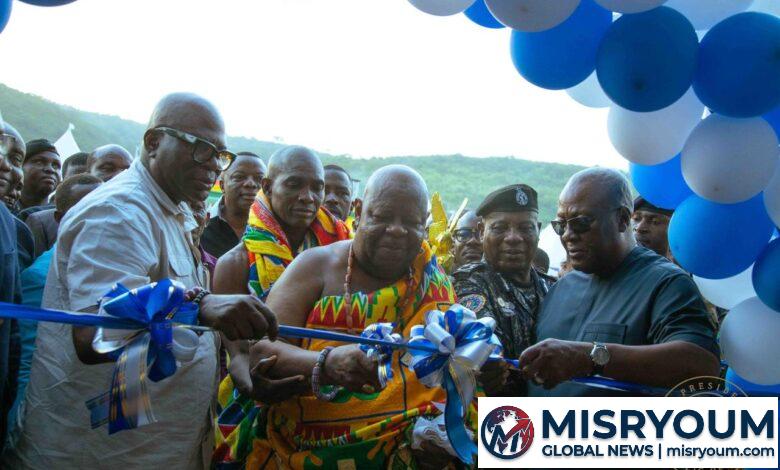 President Mahama inaugurates Divisional Police Headquarters at Krobo Odumase President Mahama inaugurates Divisional Police Headquarters at Krobo Odumase