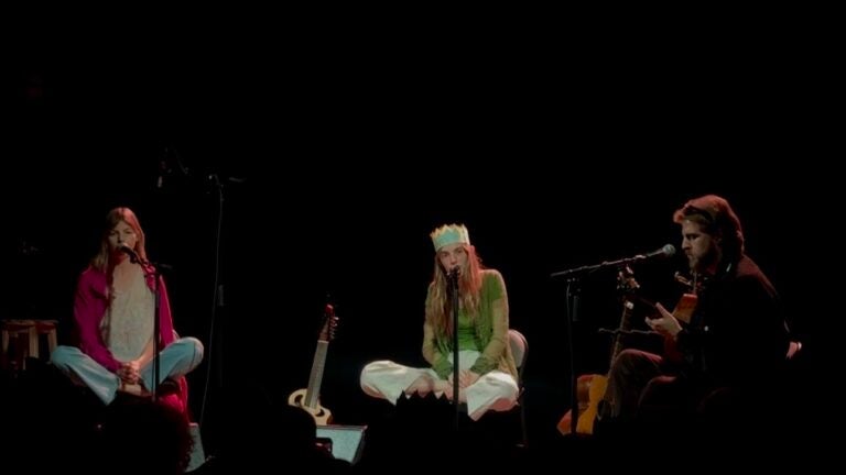 Maya Hawke brings soulful intimacy to Somerville Maya Hawke brings soulful intimacy to Somerville