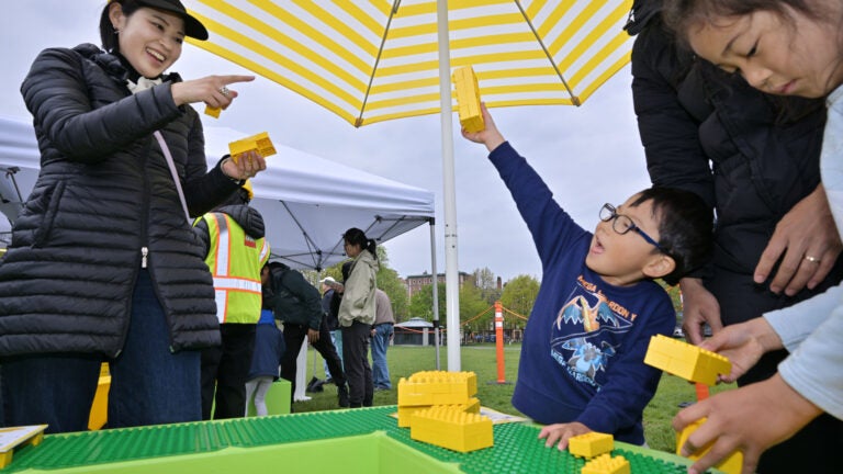 Duckling Day, PorchFest and Mojo Boston draw crowds despite rain