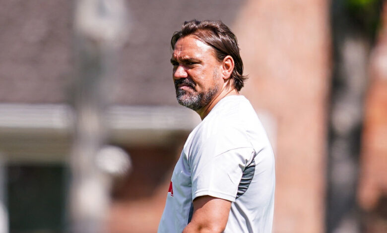 Leeds vs Burnley: Daniel Farke issues fitness update