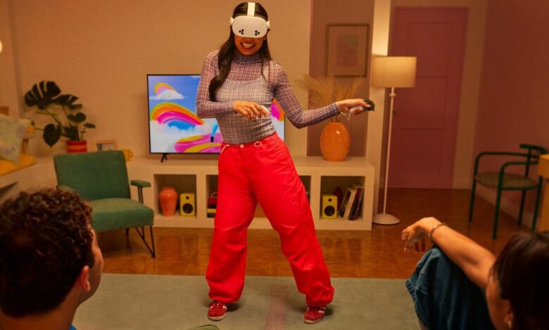 VR headsets and the new dance rehearsal tool DanXeReflect