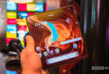 Razr Fold vs Pixel 10 Pro Fold: Google’s gamble