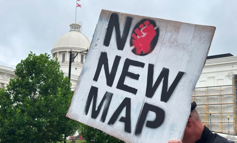 Keyphrase: House map fights tilt toward GOP in 2022