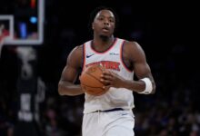 Knicks’ key problem: OG Anunoby leaves Game 2 with leg injury