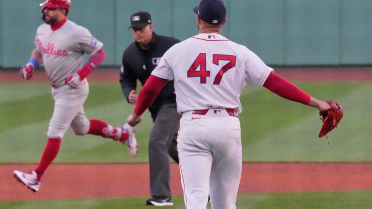 Schwarber’s 5-Game Homer Streak Lifts Phillies
