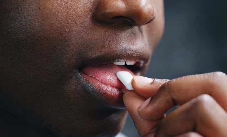 Prebiotic chewing gum could be helpful for gum disease