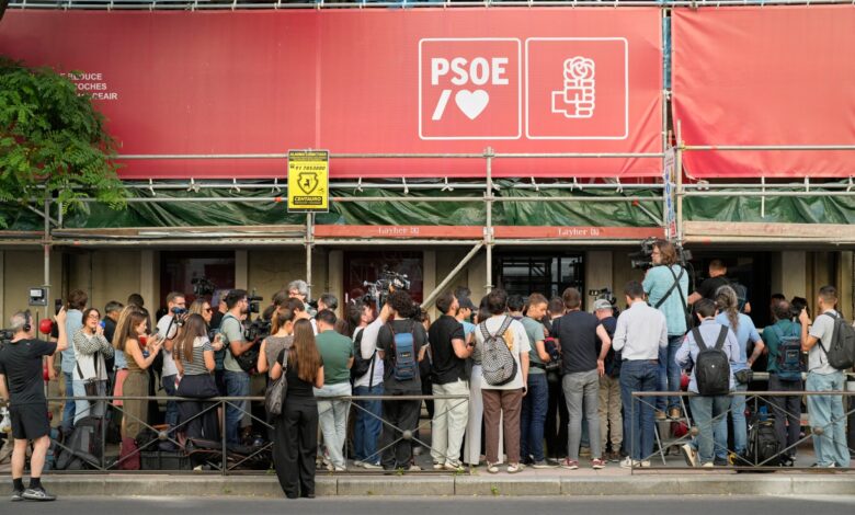 Police raid Socialist Party HQ amid influence probe Police raid Socialist Party HQ amid influence probe