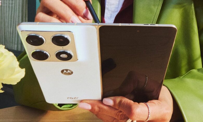 Razr Fold battery could reshape foldables