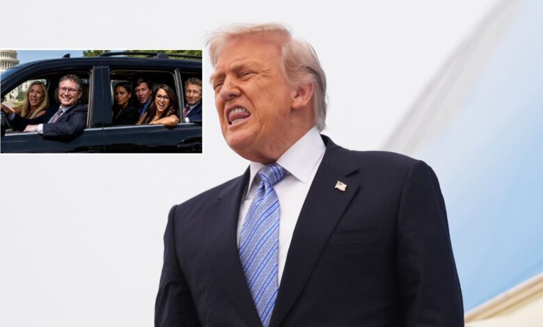 Trump Ridicules Massie and Carlson With ‘Loser’ Gang Image Trump Ridicules Massie and Carlson With ‘Loser’ Gang Image