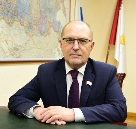 Госсобрание Марий Эл поздравляет жителей с Праздником Весны и Труда