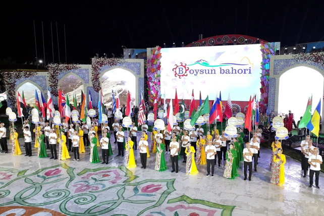 «Boysun bahori» xalqaro folklor festivali qadimiy an’analarni namoyish etdi