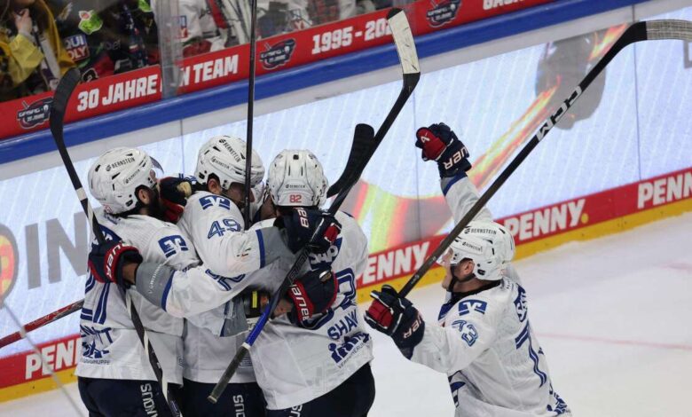 Eisbären-Meisterparty vertagt: Mannheim gewinnt Moral-Krimi in der Overtime