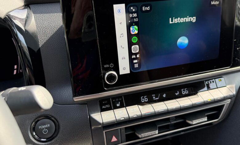 ChatGPT vs Perplexity CarPlay: Chat wins