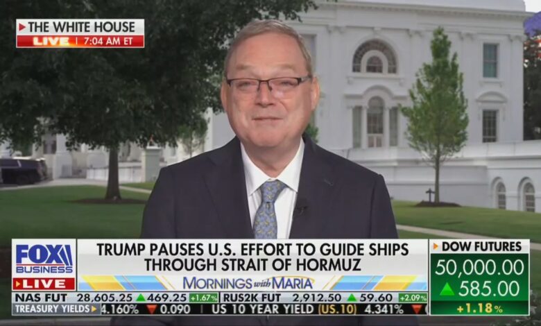 Hassett Credit Card Clip Sparks Outcry in US Politics