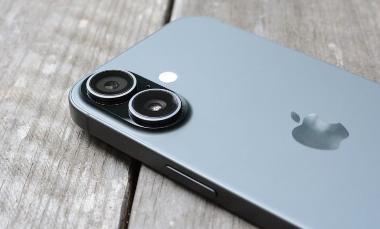 Apple said to be talking to Intel and Samsung about building key device processors - Engadget