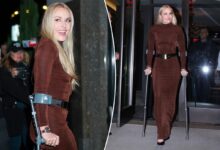 Lindsey Vonn attends Jeff Bezos and Lauren Sanchez’s pre-Met Gala party on crutches
