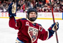 Marie-Philip Poulin scores in triple OT, Victoire tie series with Frost