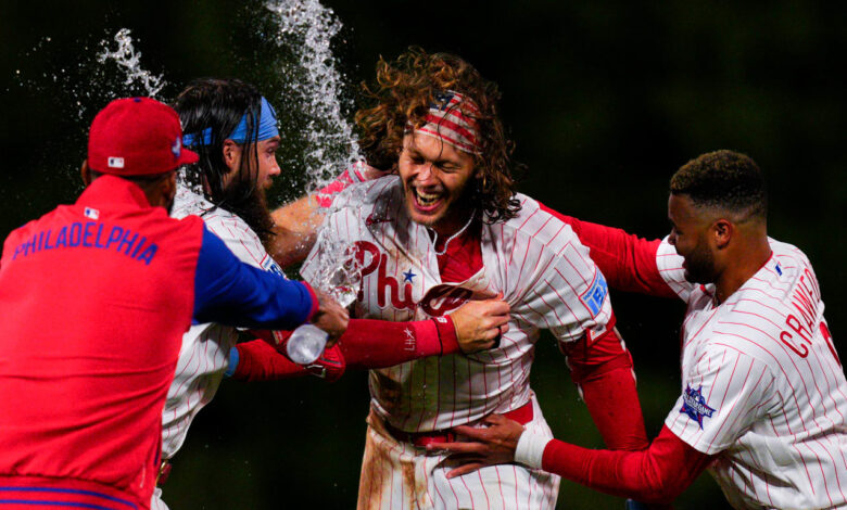 Phillies’ doubleheader walk-off streak tops 22 years