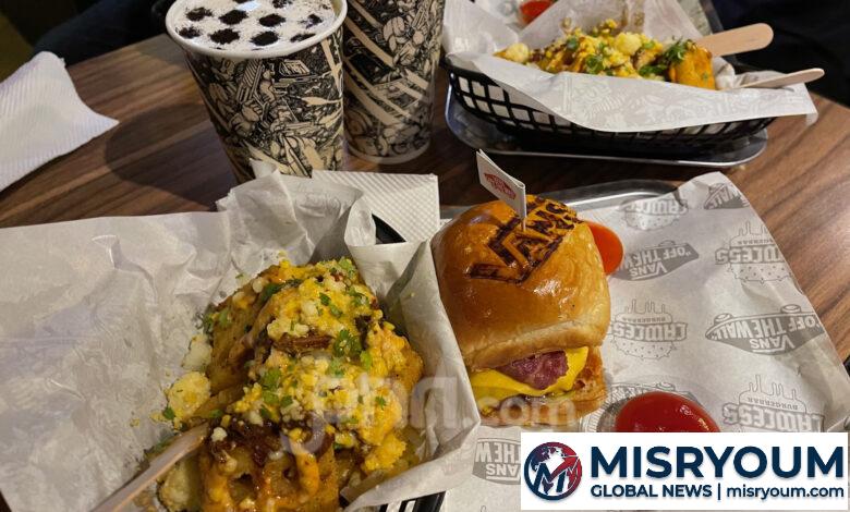 Kolaborasi Lawless Burgerbar dan Vans: Menu Baru Resmi Diluncurkan Kolaborasi Lawless Burgerbar dan Vans: Menu Baru Resmi Diluncurkan