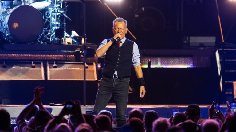 Springsteen denounces Trump, ICE, and despair in Boston Springsteen denounces Trump, ICE, and despair in Boston