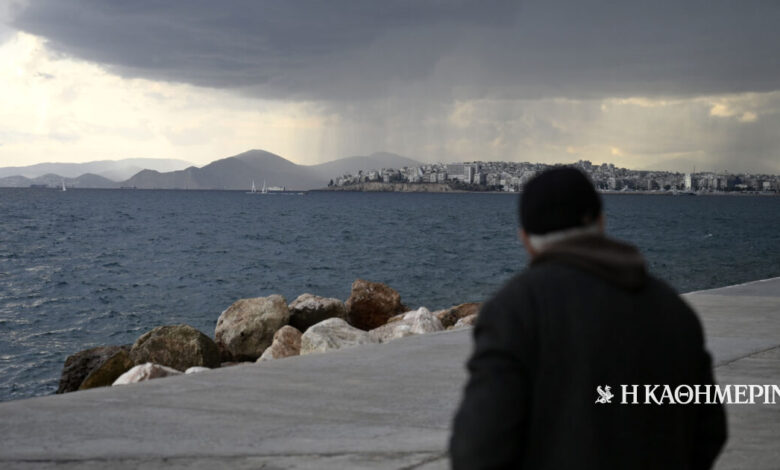 Καιρός – Πρωτομαγιά: Τριήμερο με βροχές και ισχυρούς ανέμους