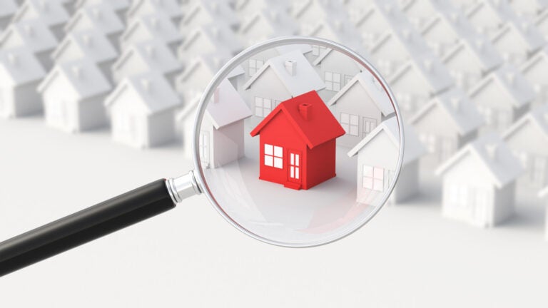 Greater Boston home sales show widening price split