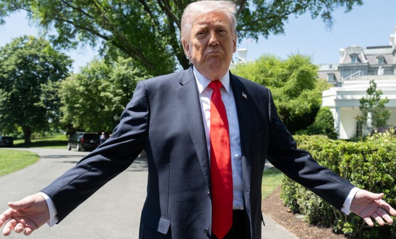 Trump Challenges War Powers Demand on Iran Conflict