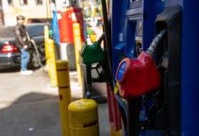 Poll: Trump blamed for gas prices as Democrats gain midterm edge