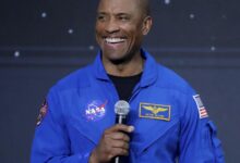 SoCal test pilot Victor Glover readies Artemis training