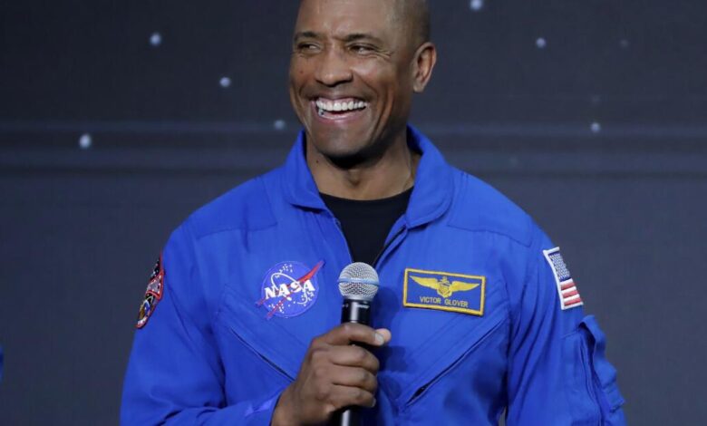 SoCal test pilot Victor Glover readies Artemis training SoCal test pilot Victor Glover readies Artemis training