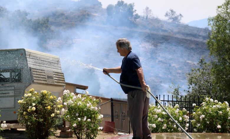 Sandy fire forces new evacuation warnings near L.A. line Sandy fire forces new evacuation warnings near L.A. line