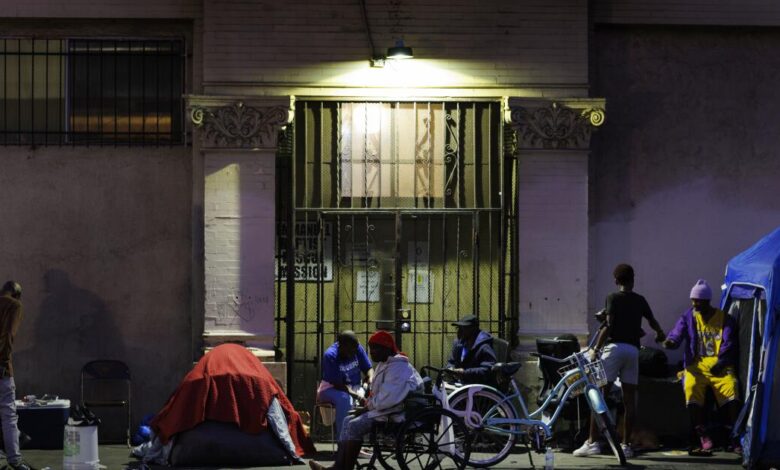 Feds charge Skid Row signature gatherer with pay-to-vote
