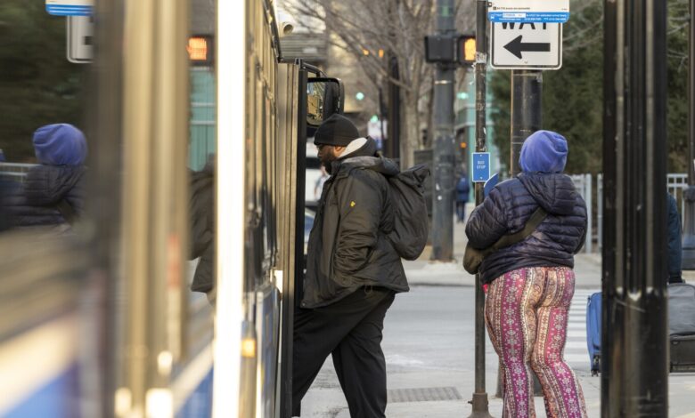CTA Bus Driver Escapes Knife-Wielding Kidnapper in Logan Square