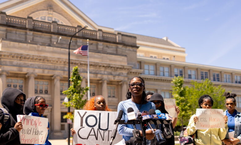 Hyde Park students protest Peace Room community group removal
