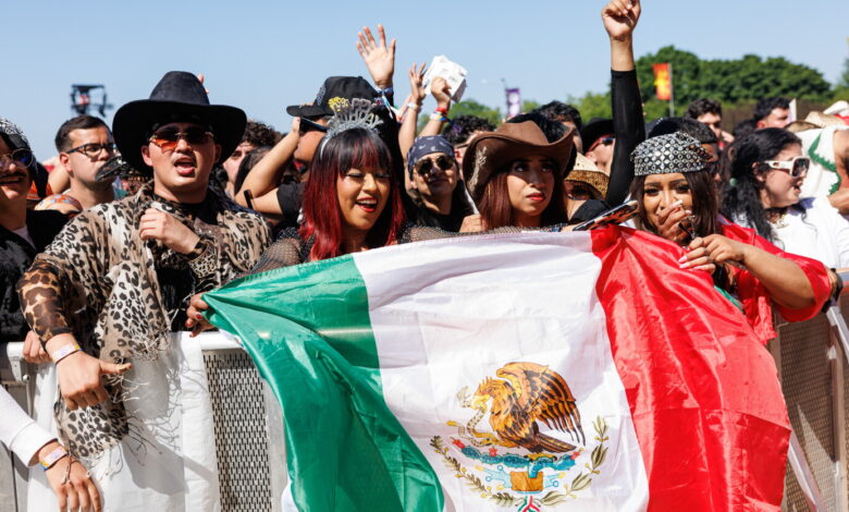 Chicago Latinos “show up and show out” at Sueños