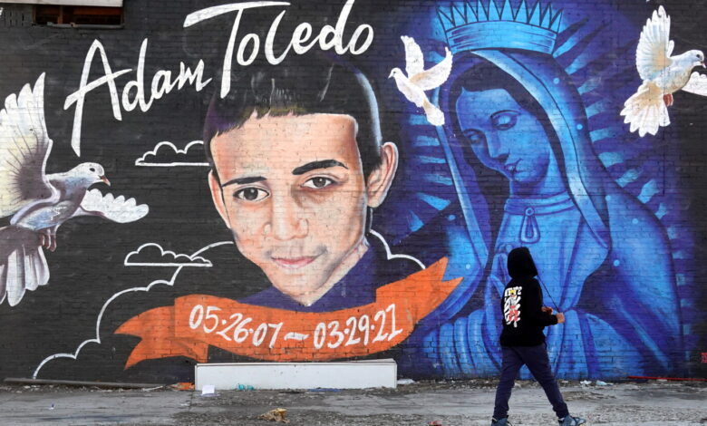 Familia de Adam Toledo reabre demanda federal tras retirada Familia de Adam Toledo reabre demanda federal tras retirada