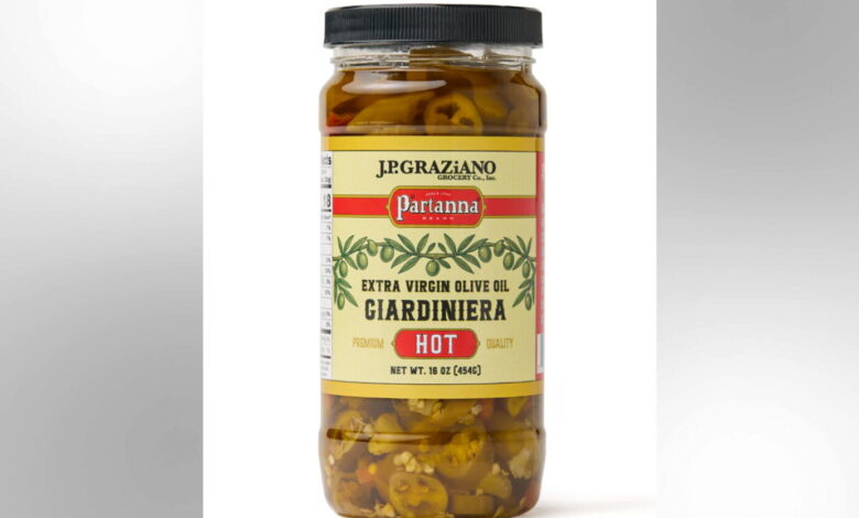 Chicago giardiniera heads to Pope Leo with Mayor Johnson Chicago giardiniera heads to Pope Leo with Mayor Johnson