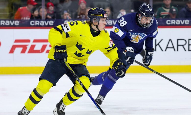 Blackhawks Draft Options: Could Ivar Stenberg Fall to No. 4?