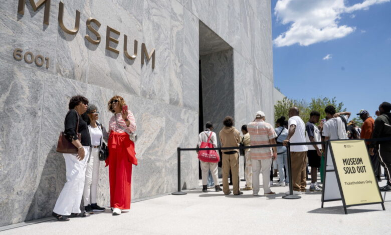 Miles celebran Juneteenth con la gran apertura del Obama Center Miles celebran Juneteenth con la gran apertura del Obama Center