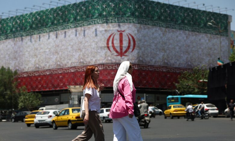 Trump to sign Iran framework ending war, reopening Strait Trump to sign Iran framework ending war, reopening Strait