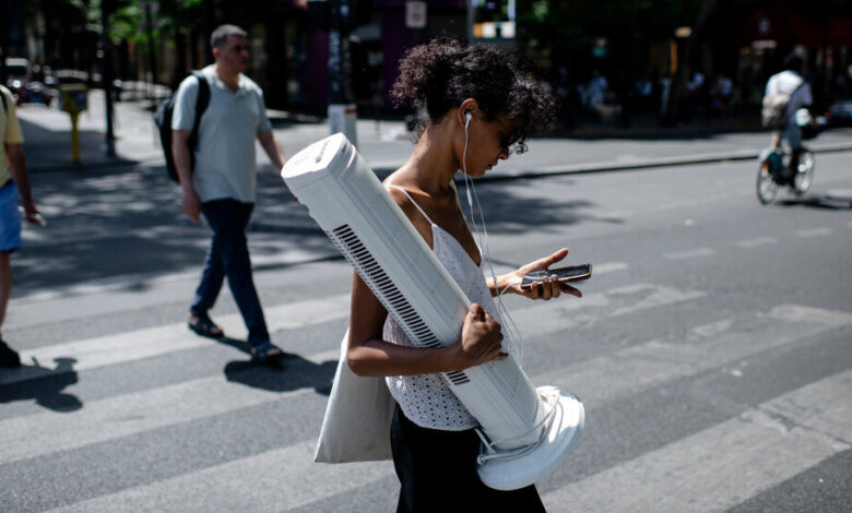 Europe’s Deadly Heat Wave Forces a Comfort Debate