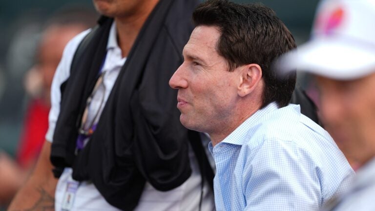 Breslow won’t concede as Red Sox near deadline