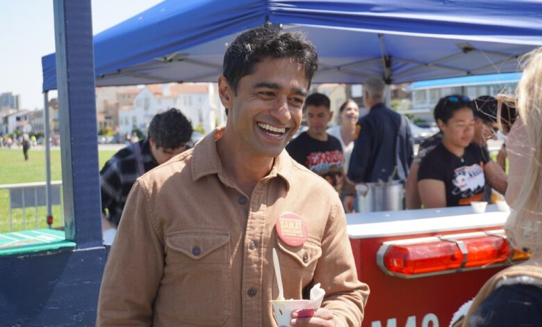 Insurgent Saikat Chakrabarti challenges Democratic power in SF Insurgent Saikat Chakrabarti challenges Democratic power in SF