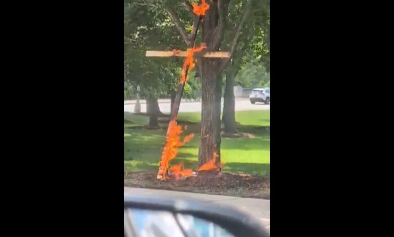 Merlin Lu Charged After Burning Cross in Chicago Park Merlin Lu Charged After Burning Cross in Chicago Park