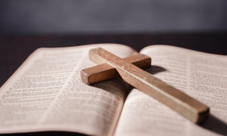 Texas board votes to mandate Bible reading
