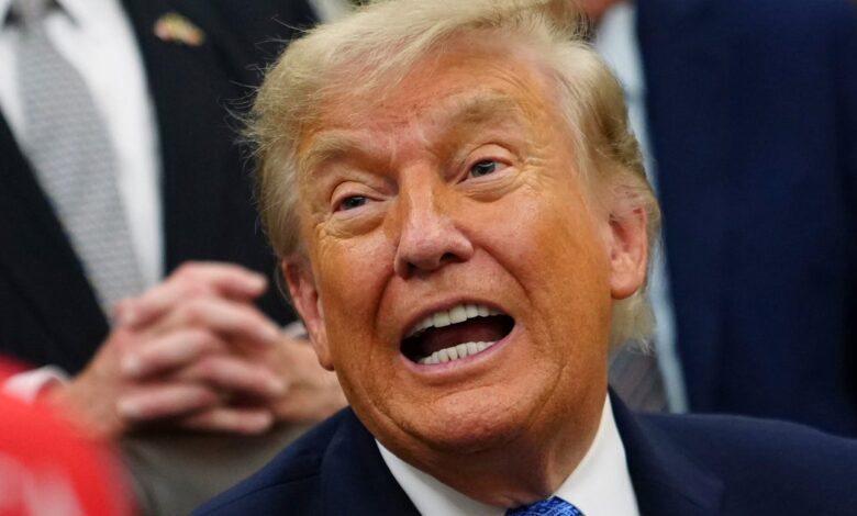 Trump unveils passport image, sparking mockery over phrase