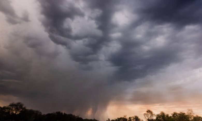 90-mph gusts and 2-inch hail threaten five states 90-mph gusts and 2-inch hail threaten five states
